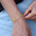 Load image into Gallery viewer, Bracelet cordon minimaliste vert fluo et finition dorée à l’or 18 carats – As de Pique